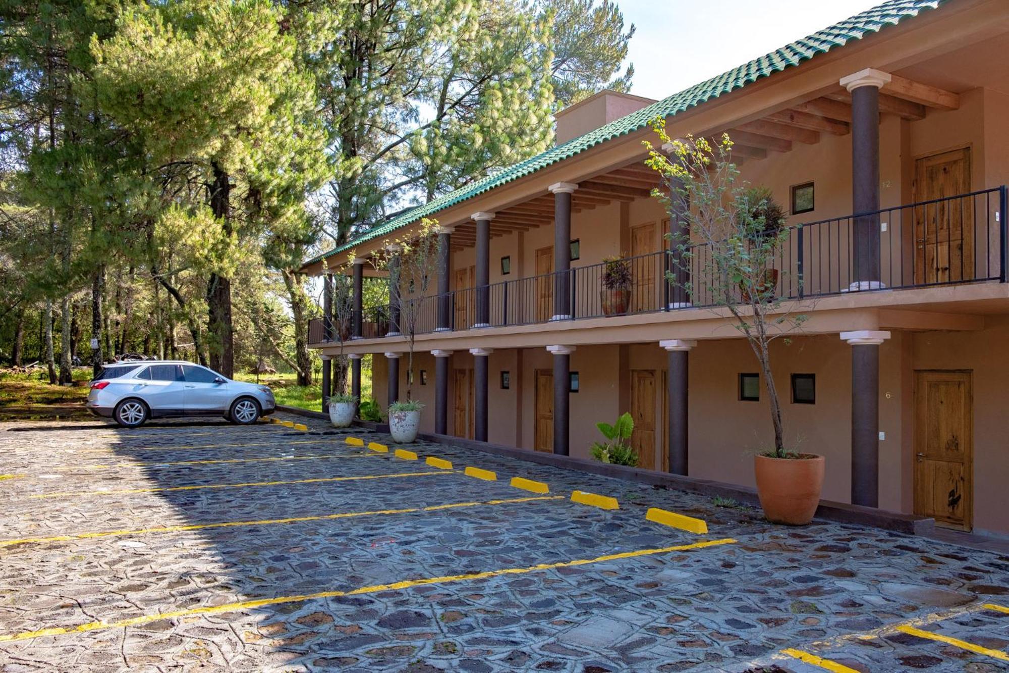 Zirahuen Forest And Resort Екстер'єр фото