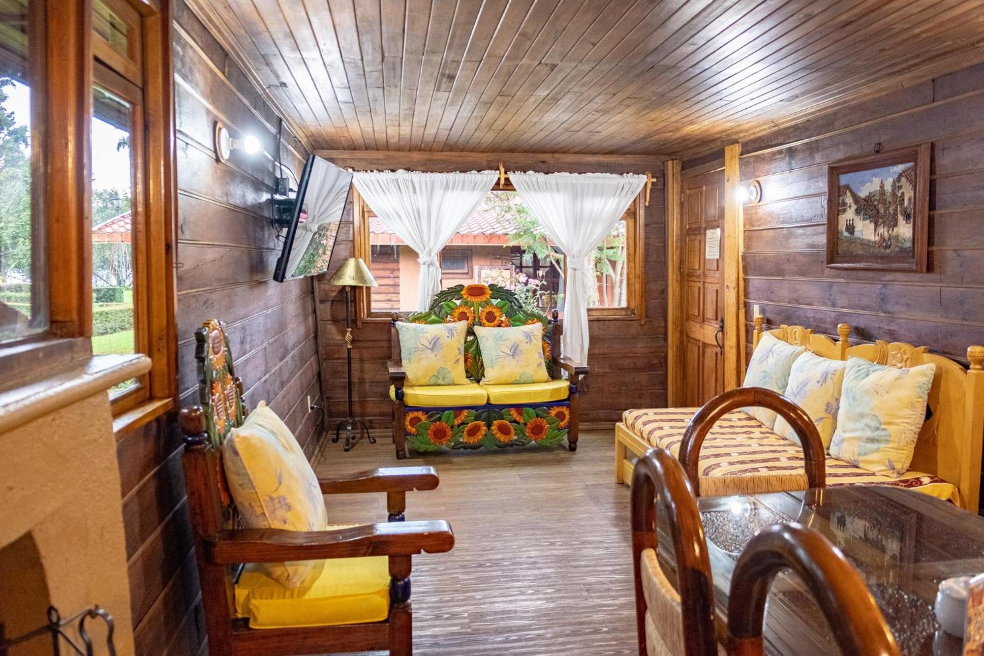 Zirahuen Forest And Resort Екстер'єр фото